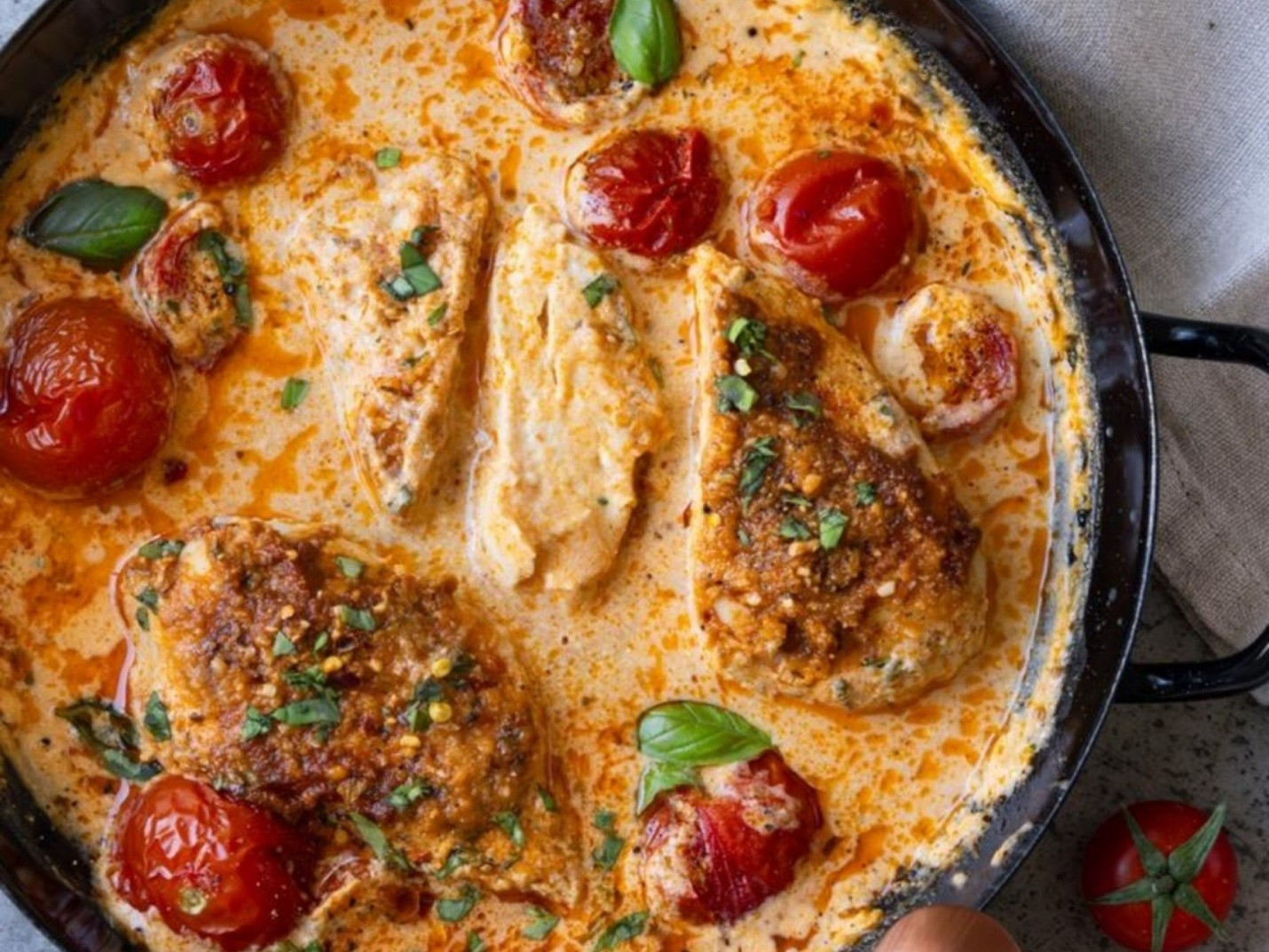 КРЕМАСТО ПЕСТО ПИЛЕШКО