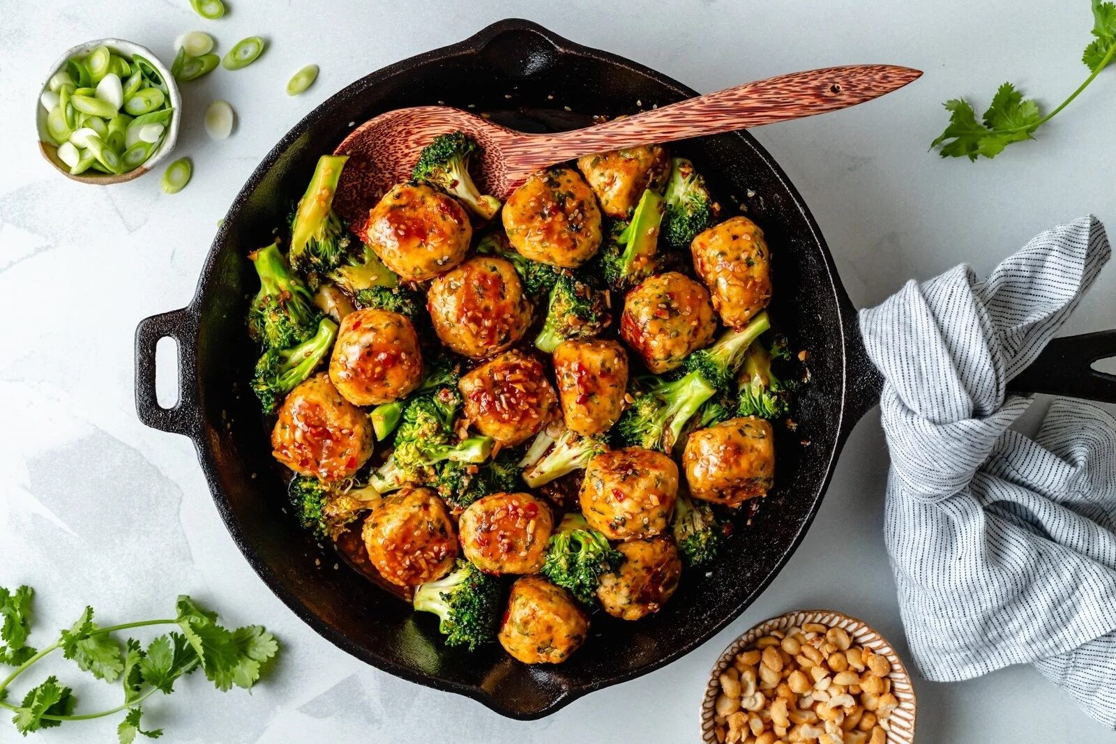 Кинески ќофтиња со брокула